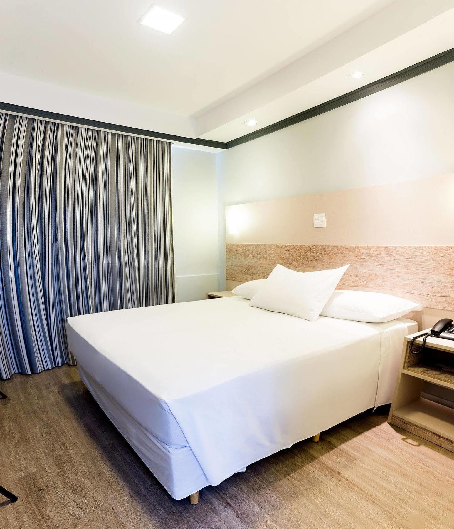 Hotel Kk Itu Extérieur photo