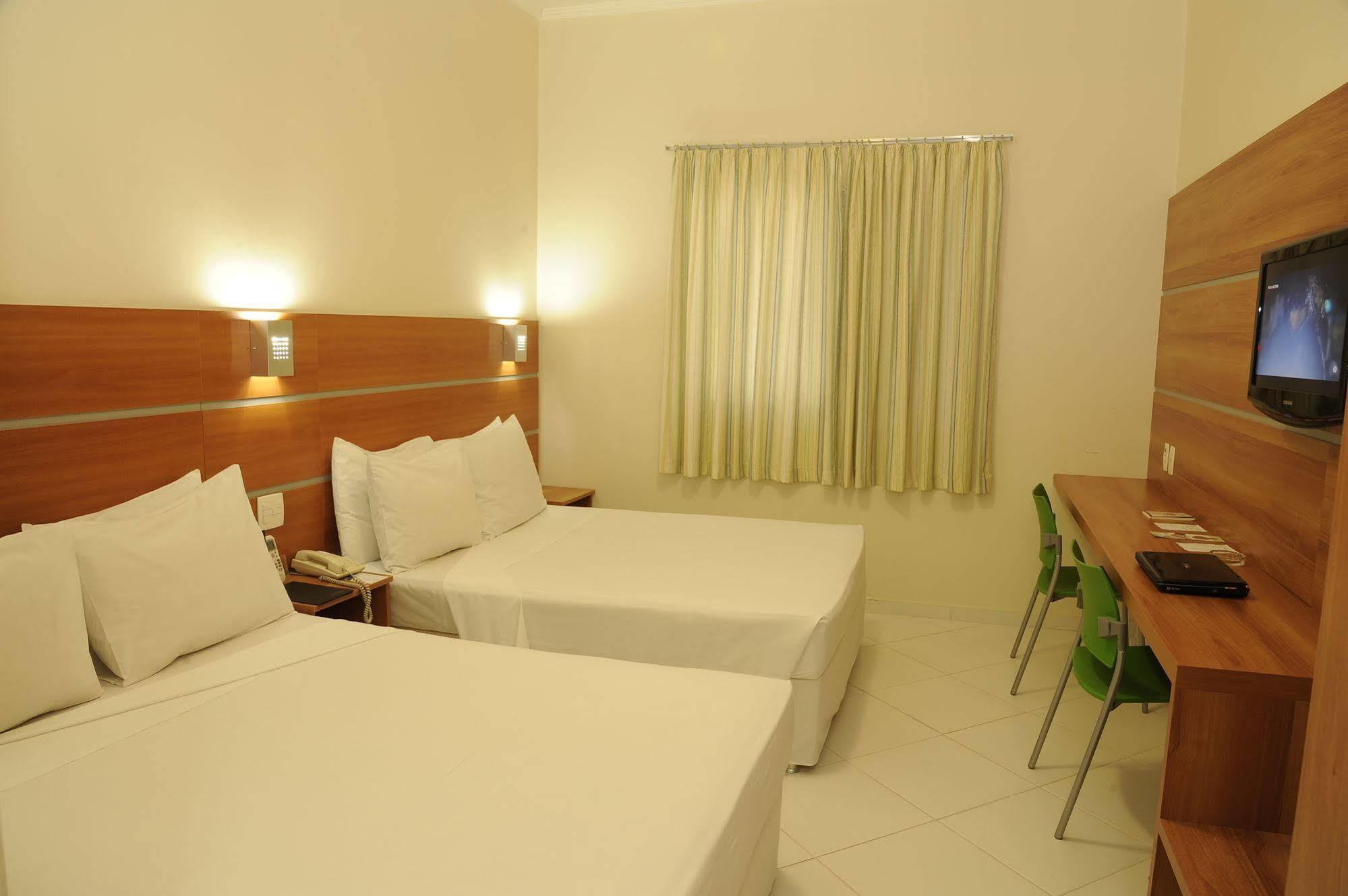 Hotel Kk Itu Extérieur photo