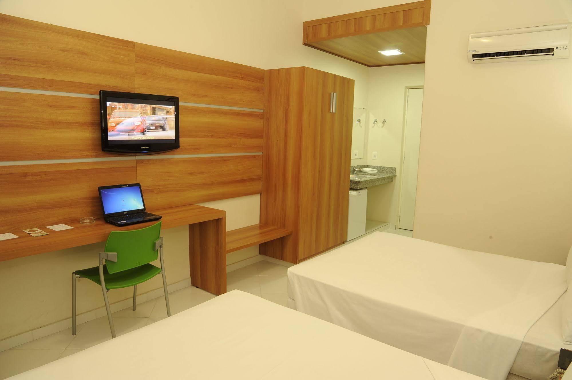 Hotel Kk Itu Extérieur photo