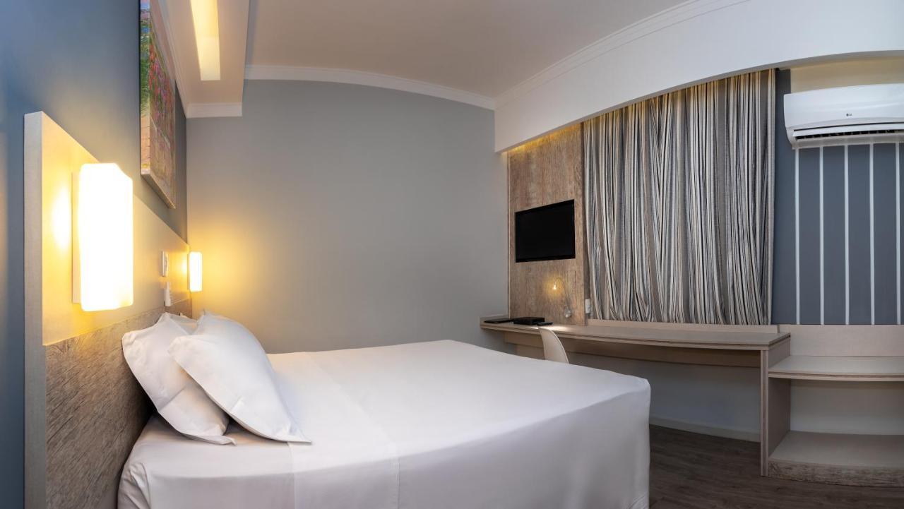 Hotel Kk Itu Extérieur photo
